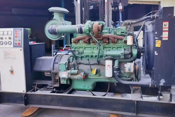 怎么從康明斯發電機組的機油壓力表看故障所在部位？